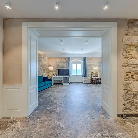 Palms Promenade Luxury 4* Σπλιτ