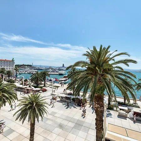 Palms Promenade Luxury Guest house Split