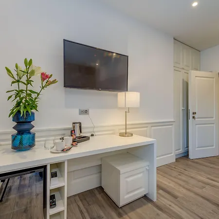 Palms Promenade Luxury Гостьовий будинок Спліт